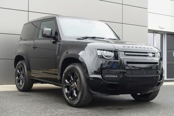 Land Rover Defender 90 D250 X-Dynamic SE