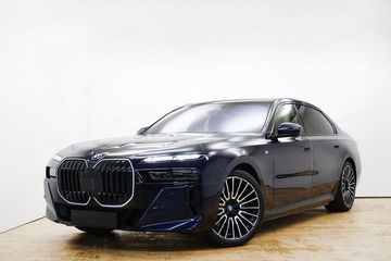 BMW Seria 7 740d xDrive M Sport