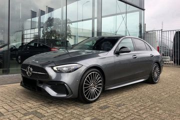 Mercedes Klasa C 200 4-Matic AMG