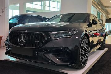 Mercedes Klasa E AMG 53  4Matic+ Hybrid