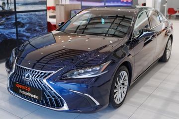Lexus ES 300h Omotenashi