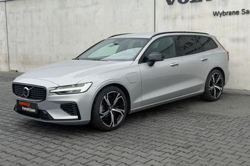 Volvo V60 T6 AWD Plug-In Hybrid Plus Dark