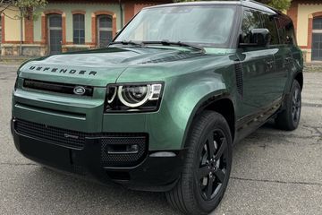 Land Rover Defender 130 D350 X-Dynamic HSE