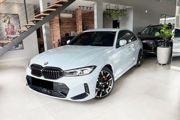 BMW Seria 3 330e xDrive M Sport
