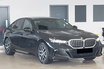 BMW Seria 5 530e xDrive M Sport