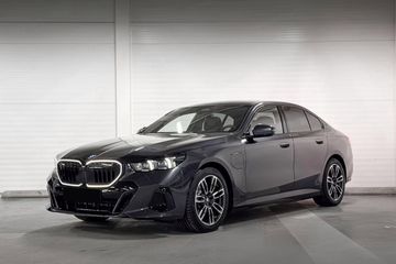 BMW Seria 5 530e xDrive M Sport
