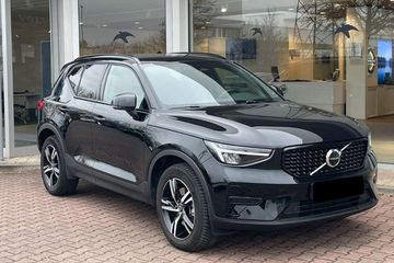 Volvo XC40 B3 Plus Dark