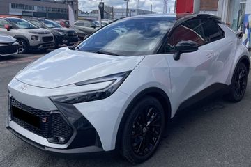 Toyota C-HR GR Sport 2.0 Hybrid Dynamic Force Plug-in