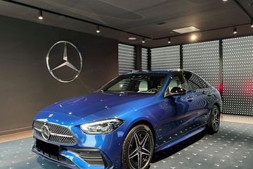 Mercedes Klasa C 200 4-Matic AMG