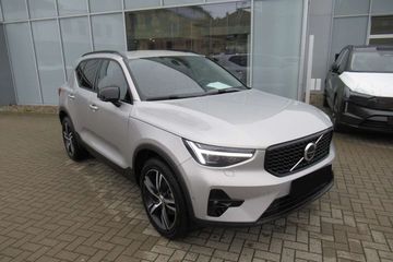 Volvo XC40 B3 Plus Dark