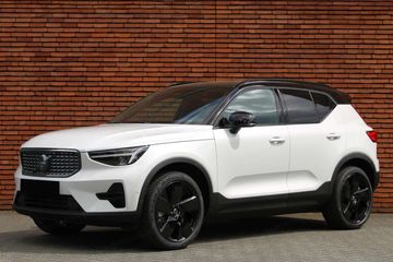 Volvo XC40 B4 Ultra Black Edition