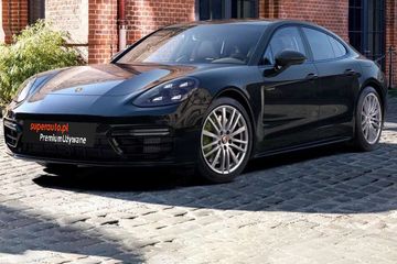 Porsche Panamera 4 E-Hybrid Platinum Edition