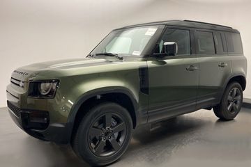 Land Rover Defender 110 D250 X-Dynamic SE