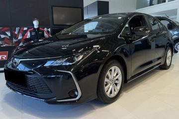 Toyota Corolla Comfort 1.5 benzyna