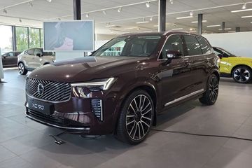 Volvo XC90 T8 AWD Plug-In Hybrid Ultra Bright 7os