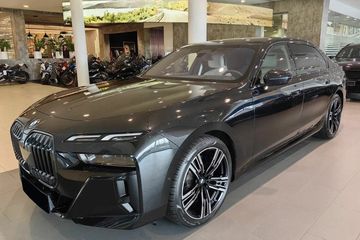 BMW Seria 7 740d xDrive M Sport