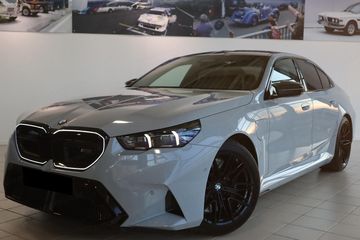 BMW Seria 5 M5
