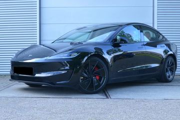 Tesla Model 3 Performance AWD