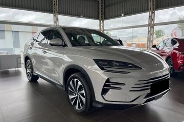 BYD Seal U DM-i  Design AWD