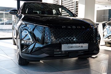 Omoda 5 1.5 T-GDI Hybrid Premium DHT