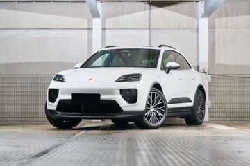Porsche Macan 4