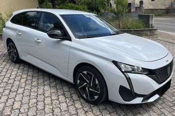 Peugeot 308 Allure EAT8 1.5 BlueHDi