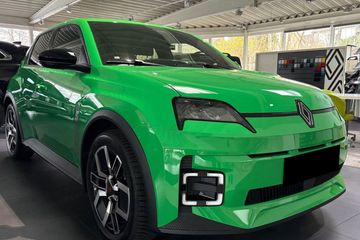 Renault 5 Urban Range Techno