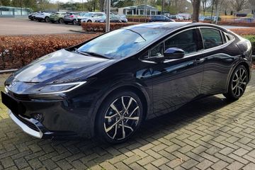 Toyota Prius Prestige 2.0 Hybrid Plug-in