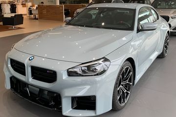 BMW Seria 2 M2
