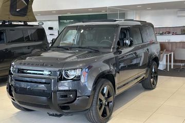 Land Rover Defender 110 3.0 D250 X-Dynamic HSE