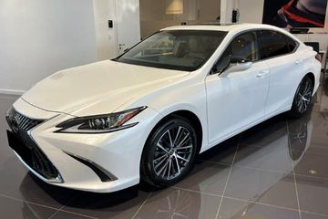 Lexus ES 300h Business Edition 2.5 E-CVT