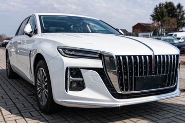 Hongqi H5 Deluxe 2.0T DSG