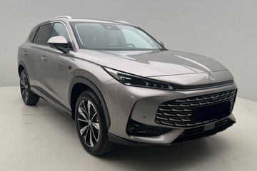 MG HS Exclusive 1.5 AT