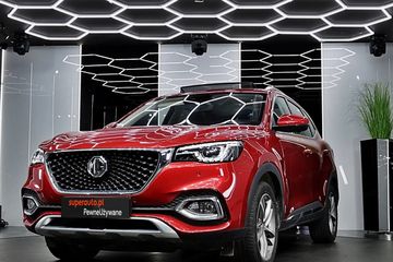 MG HS EHS 1.5 T-GDI Plug-In Luxury