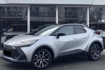 Toyota C-HR Teamplayer 1.8 Hybrid