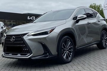 Lexus NX 350h Omotenashi 2.5 Hybrid AWD