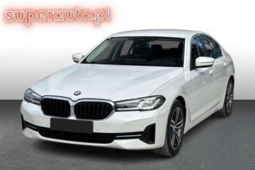 BMW Seria 5 520i mHEV