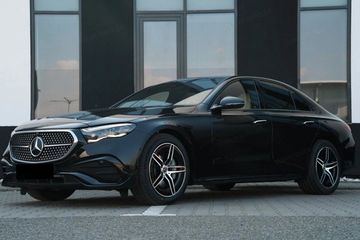 Mercedes Klasa E 200 4-Matic AMG