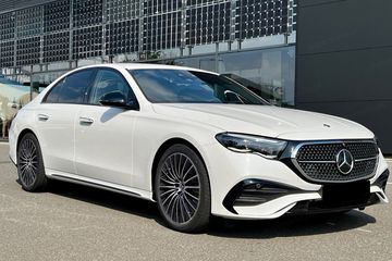Mercedes Klasa E 220 d 4-Matic AMG