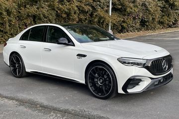 Mercedes Klasa E AMG 53 4Matic+ Hybrid