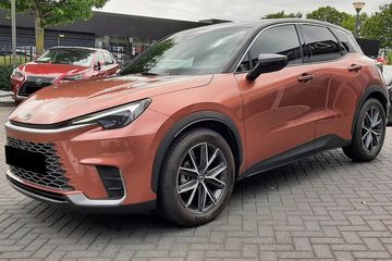Lexus LBX Emotion 1.5 Hybrid