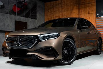 Mercedes Klasa E 220 d 4-Matic AMG