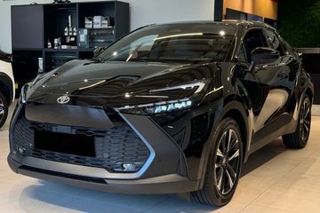 Toyota C-HR Style 2.0 Hybrid Dynamic Force Plug-in