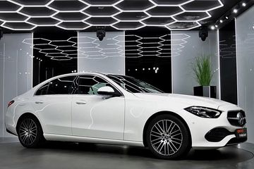 Mercedes Klasa C 180 9G-TRONIC