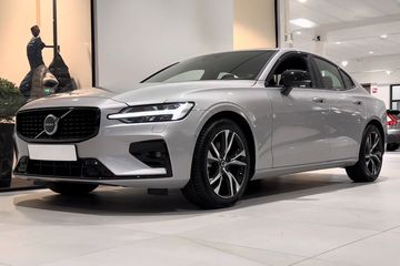 Volvo S60 B4 B Ultimate Dark
