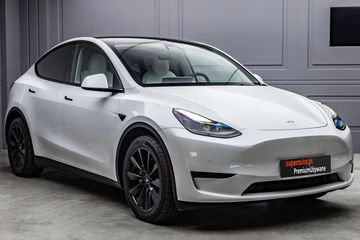 Tesla Model Y Long Range  Dual Motor AWD