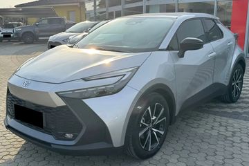 Toyota C-HR Style 2.0 Hybrid Dynamic Force Plug-in