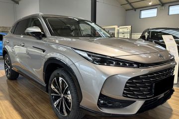 MG HS Exclusive aut 1.5T HEV+