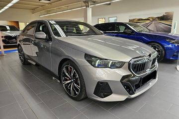 BMW Seria 5 520d xDrive M Sport