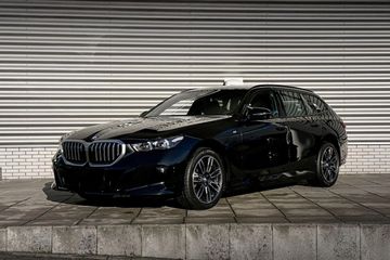 BMW Seria 5 Touring 520d xDrive M Sport